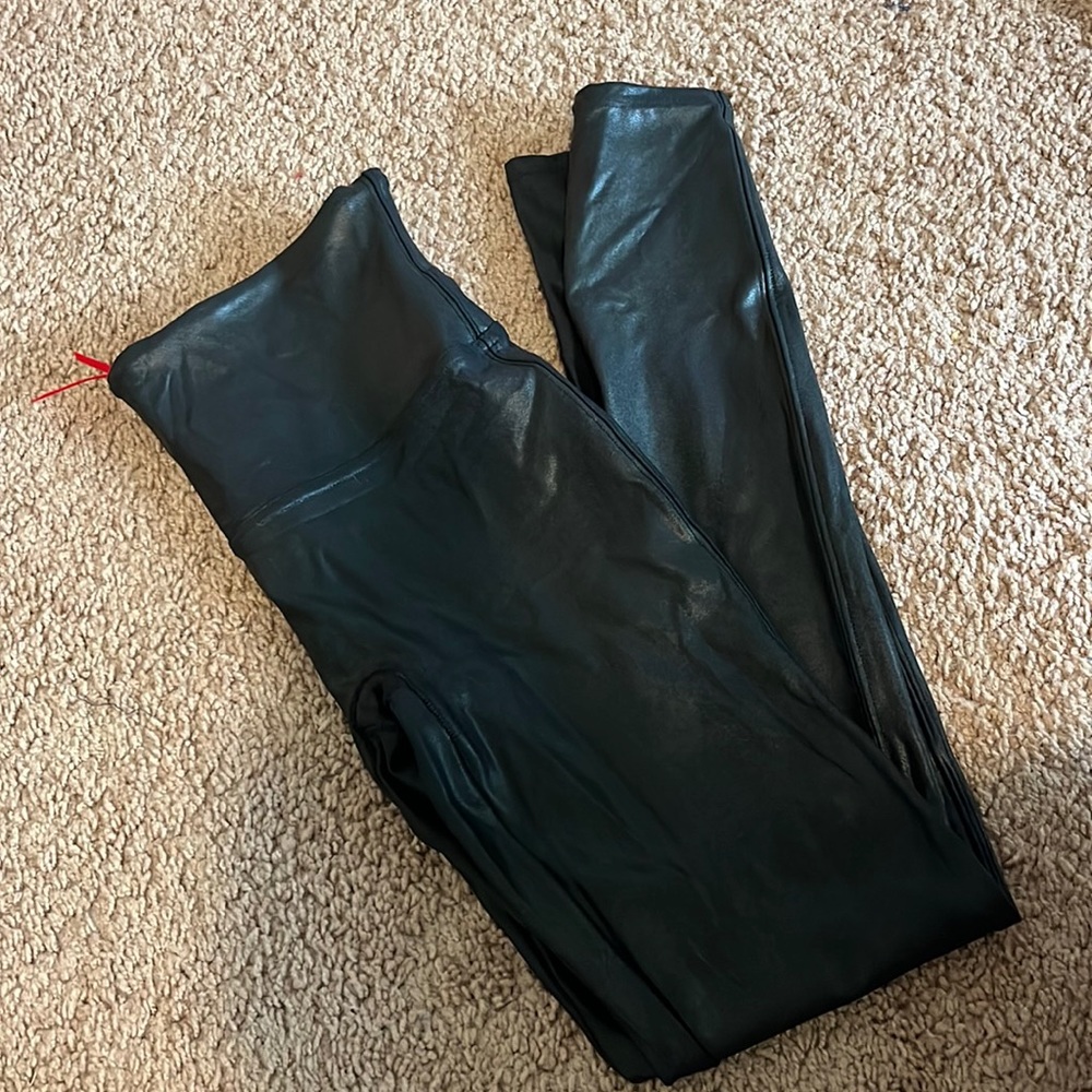Spanx faux leather leggings size M